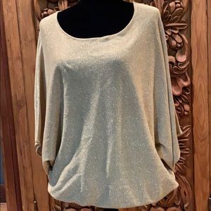 EUC Apt 9 size 1X Dolman sleeve gold sweater
